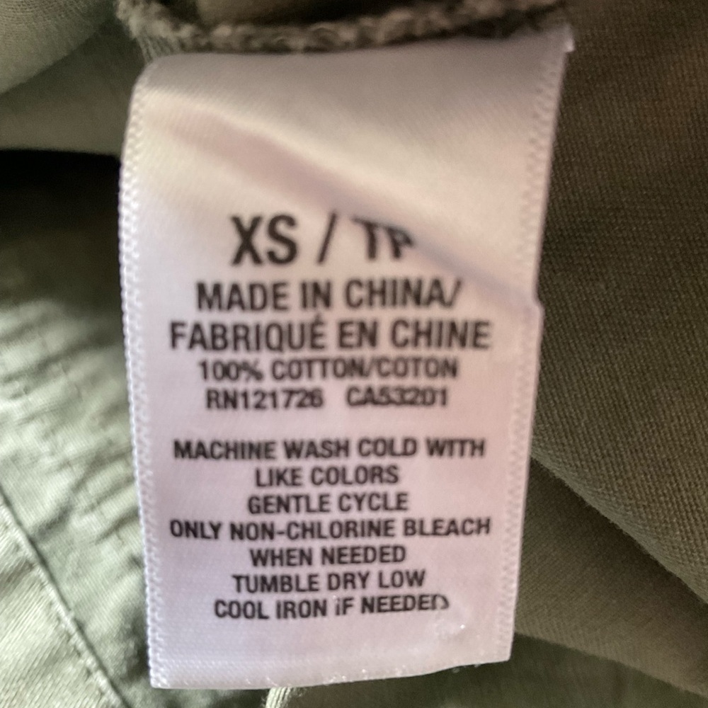 Aeropostale Women's Army Green Utility Jacket.P2P 17” Length 23.5” SIZE XS - Picture 6 of 8